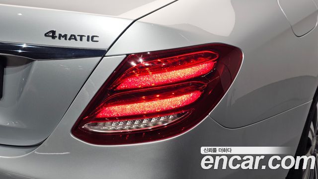Mercedes-Benz E-Class (W213) E400 4MATIC Exclusive 2017 — фото 23