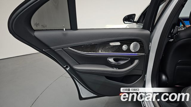 Mercedes-Benz E-Class (W213) E400 4MATIC Exclusive 2017 — фото 25