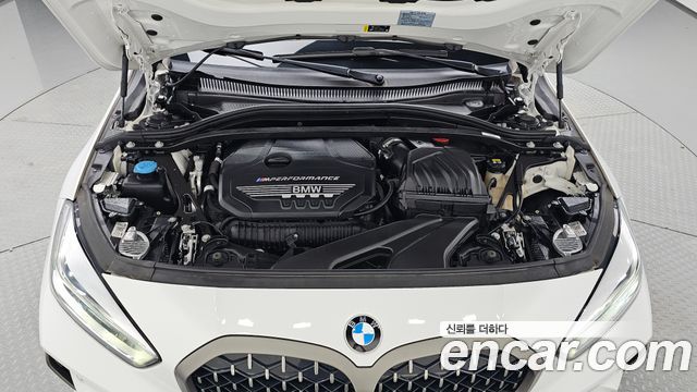BMW 1 Series (F40) M135i xDrive 2021 — фото 6