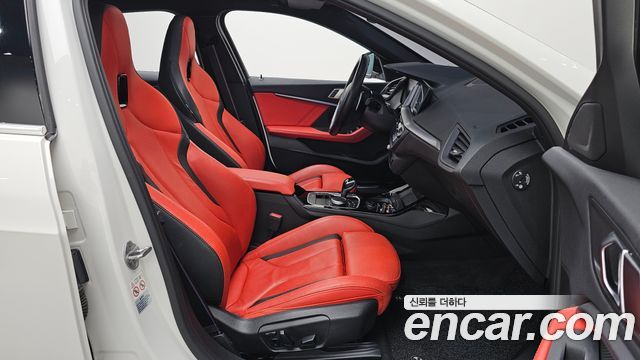 BMW 1 Series (F40) M135i xDrive 2021 — фото 15