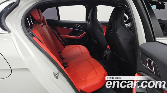 BMW 1 Series (F40) M135i xDrive 2021 — фото 16