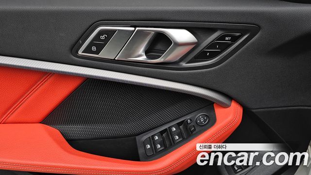 BMW 1 Series (F40) M135i xDrive 2021 — фото 24
