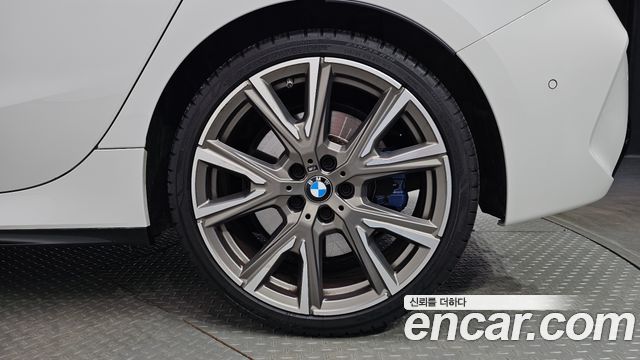 BMW 1 Series (F40) M135i xDrive 2021 — фото 27