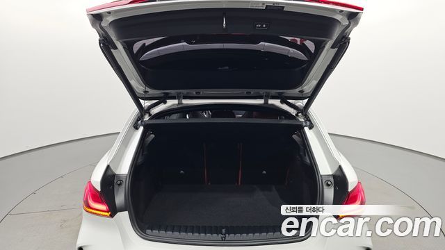 BMW 1 Series (F40) M135i xDrive 2021 — фото 41