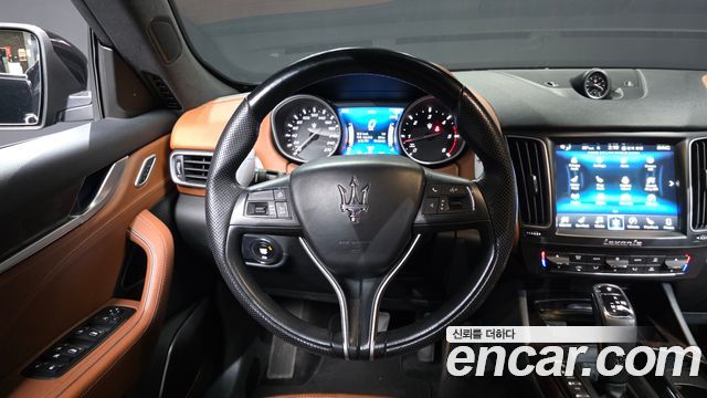 Maserati Levante 3.0 Diesel AWD 2019 — фото 13