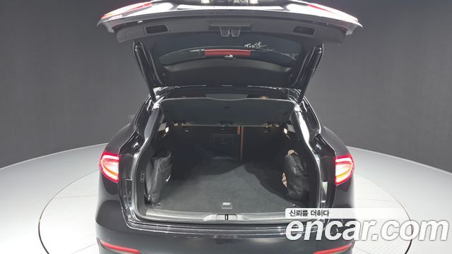 Maserati Levante 3.0 Diesel AWD 2019 — фото 20