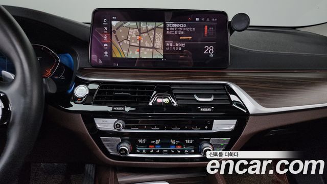 BMW 6 Series GT (G32) 620d xDrive Luxury 2021 — фото 12