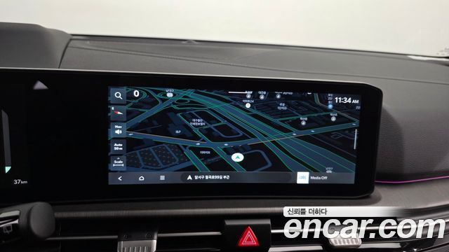 Kia Sportage (V) Gasoline 1.6 Turbo 2WD Signature 2026 — фото 14