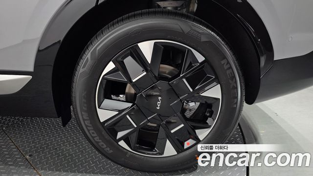 Kia Sportage (V) Gasoline 1.6 Turbo 2WD Signature 2026 — фото 21