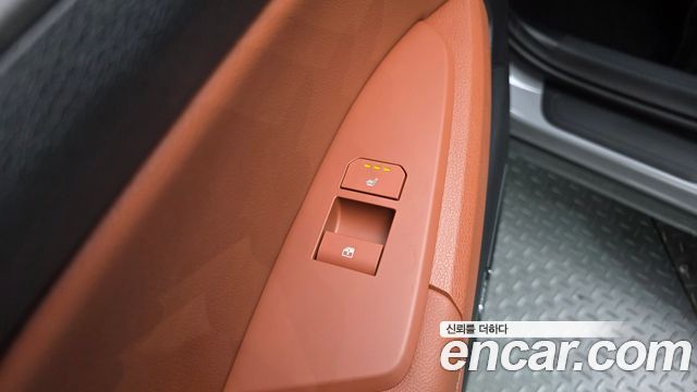 Kia Sportage (V) Gasoline 1.6 Turbo 2WD Signature 2026 — фото 33