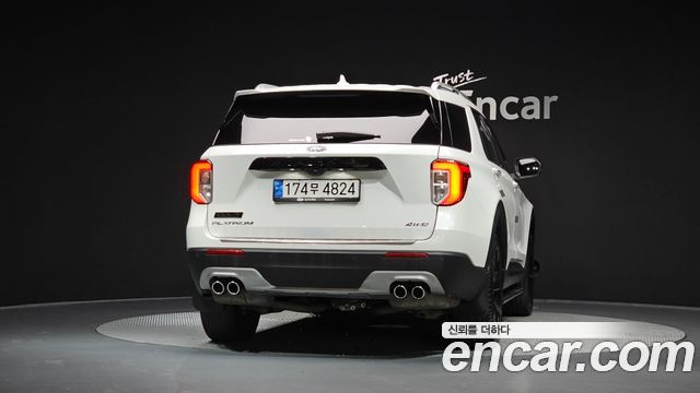 Ford Explorer (VI) 3.0 Platinum 4WD 2021 — фото 4