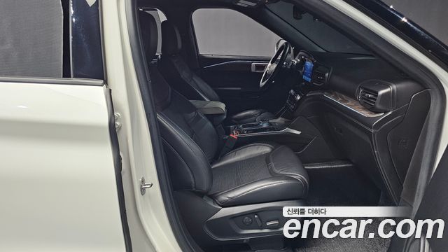 Ford Explorer (VI) 3.0 Platinum 4WD 2021 — фото 11