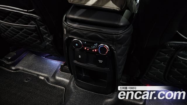 Ford Explorer (VI) 3.0 Platinum 4WD 2021 — фото 18