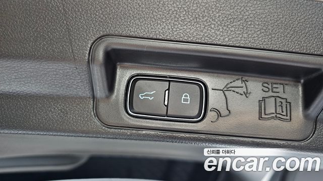 Ford Explorer (VI) 3.0 Platinum 4WD 2021 — фото 31
