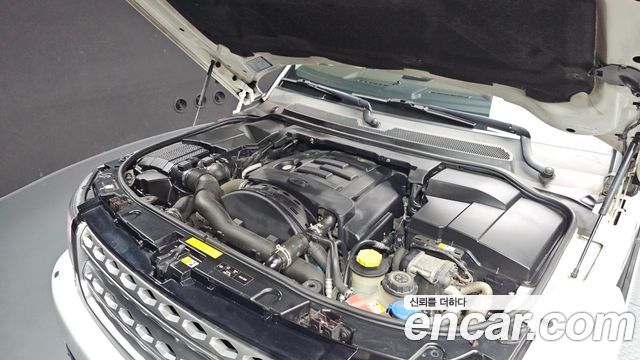 Land Rover Discovery 4 3.0 SDV6 HSE 2014 — фото 6