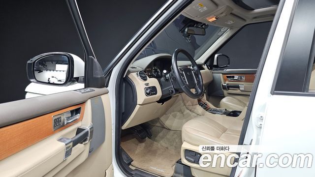Land Rover Discovery 4 3.0 SDV6 HSE 2014 — фото 10