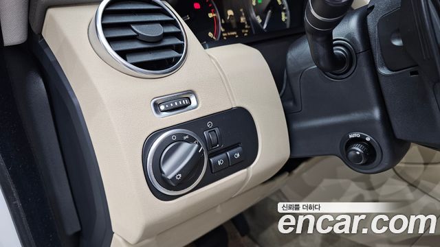 Land Rover Discovery 4 3.0 SDV6 HSE 2014 — фото 17