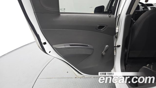 Chevrolet Spark LPG L 2014 — фото 25