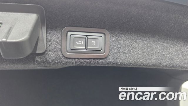 Audi A6 (C8) 40 TDI Quattro Premium 2023 — фото 32