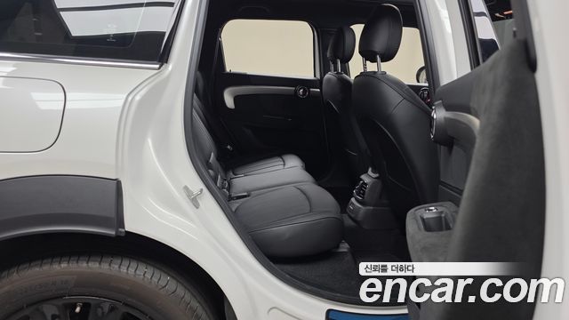MINI Cooper S Countryman ALL4 Highland Edition 2nd Gen 2024 — фото 11