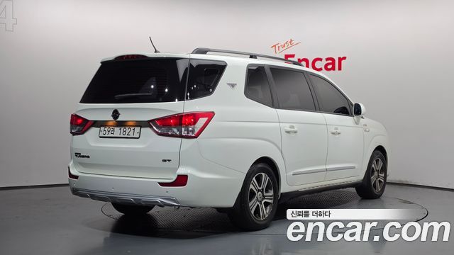 KG Mobility (SsangYong) Korando Turismo 4WD GT 9-seater 2015 — фото 2