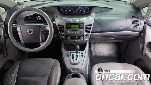 KG Mobility (SsangYong) Korando Turismo 4WD GT 9-seater 2015 — фото 7