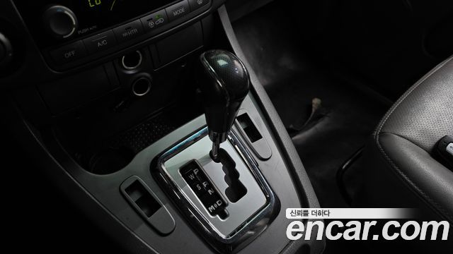 KG Mobility (SsangYong) Korando Turismo 4WD GT 9-seater 2015 — фото 9