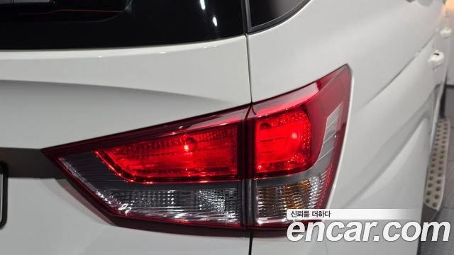 KG Mobility (SsangYong) Korando Turismo 4WD GT 9-seater 2015 — фото 23