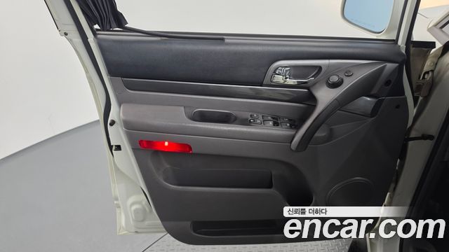KG Mobility (SsangYong) Korando Turismo 4WD GT 9-seater 2015 — фото 24