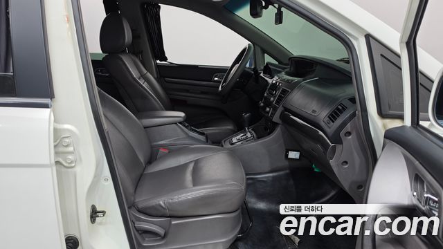 KG Mobility (SsangYong) Korando Turismo 4WD GT 9-seater 2015 — фото 26
