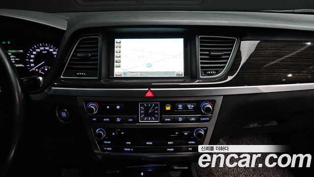 Genesis G80 3.3 GDI AWD Luxury 2017 — фото 17