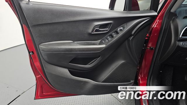 Chevrolet Trax 1.4 Premier 2019 — фото 24