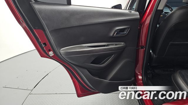 Chevrolet Trax 1.4 Premier 2019 — фото 25
