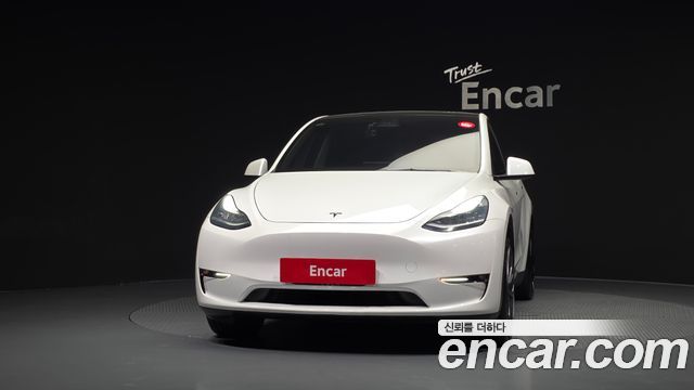 Tesla Model Y Long Range AWD 2021 — фото 3
