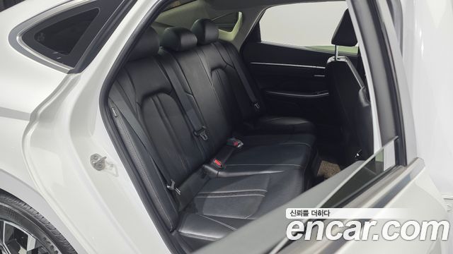 Hyundai Sonata The Edge (DN8) 2.0 Exclusive 2024 — фото 12