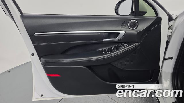Hyundai Sonata The Edge (DN8) 2.0 Exclusive 2024 — фото 24