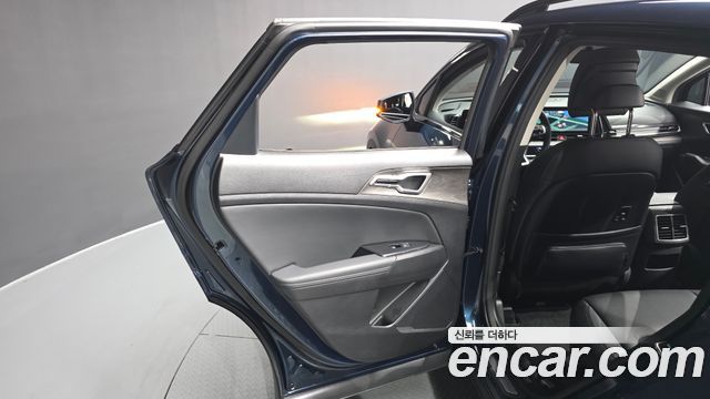 Kia Sportage (V) Gasoline 1.6 Turbo 2WD Signature Gravity 2023 — фото 25
