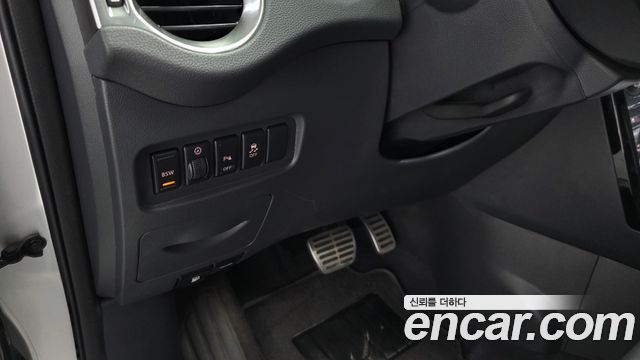 Renault Korea QM5 Diesel 4WD RE 2014 — фото 14
