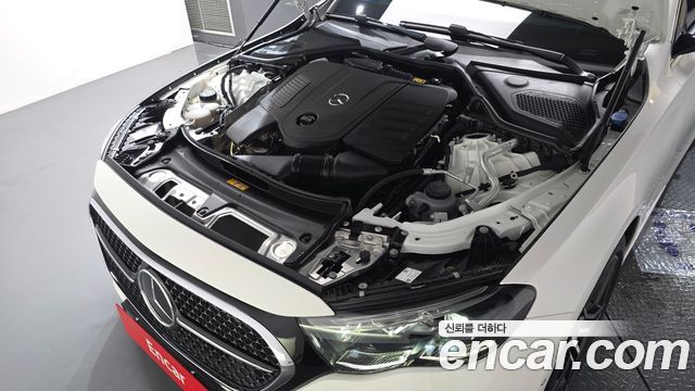 Mercedes-Benz E-Class (W214) E300 4MATIC AMG Line 2025 — фото 6