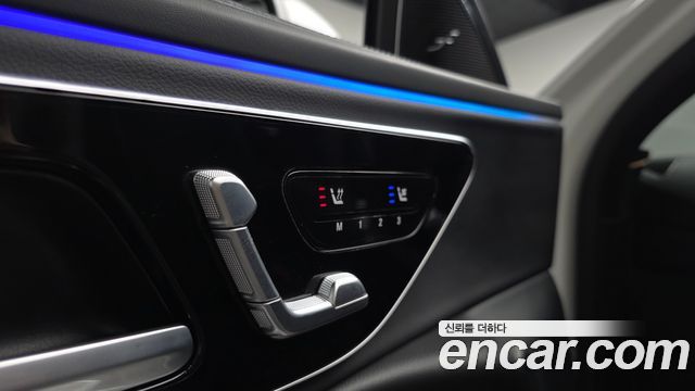 Mercedes-Benz E-Class (W214) E300 4MATIC AMG Line 2025 — фото 30