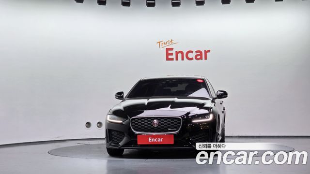 Jaguar XE D180 R-Dynamic S 2020 — фото 3