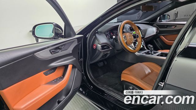 Jaguar XE D180 R-Dynamic S 2020 — фото 10
