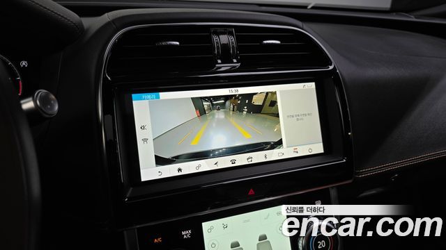 Jaguar XE D180 R-Dynamic S 2020 — фото 19