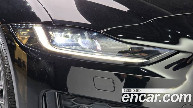 Jaguar XE D180 R-Dynamic S 2020 — фото 28