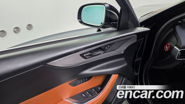 Jaguar XE D180 R-Dynamic S 2020 — фото 39
