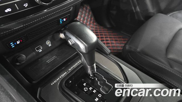 KG Mobility (SsangYong) Rexton Sports Khan Diesel 2.2 2WD Prestige 2021 — фото 9