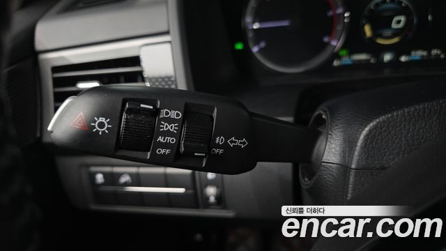 KG Mobility (SsangYong) Rexton Sports Khan Diesel 2.2 2WD Prestige 2021 — фото 27