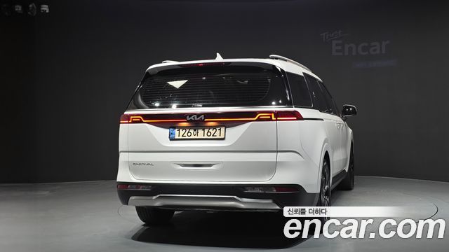 Kia Carnival (IV) Gasoline 9-Seater Signature 2022 — фото 4