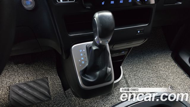 Hyundai Staria Cargo 5-Seater Modern 2022 — фото 9