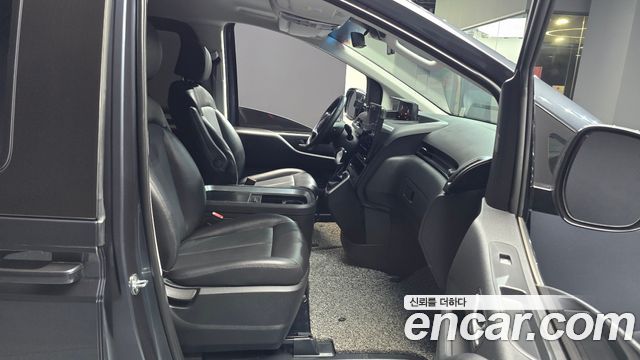 Hyundai Staria Cargo 5-Seater Modern 2022 — фото 11